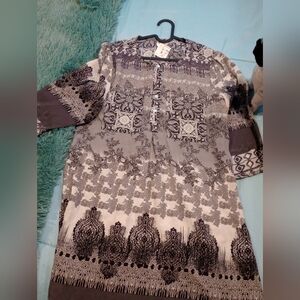 Elegant Black and Gray Patterned Blouse